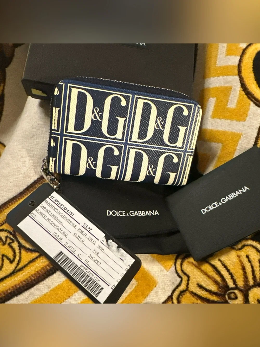 Dolce & Gabbana Navy Calfskin Leather DG Logo Zip Dauphine Wallet NWT
